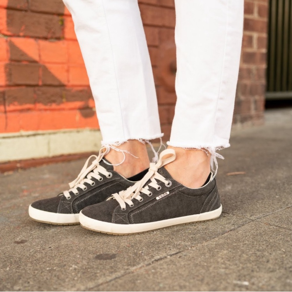 Taos sneakers